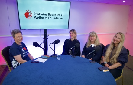 L R CLAIURE GRETA DAWN VANESSA DSC 2068