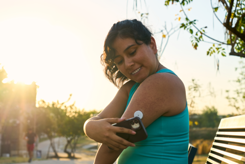 Person Using CGM 2 R