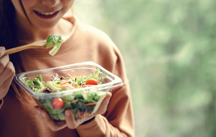 Salad Eating R