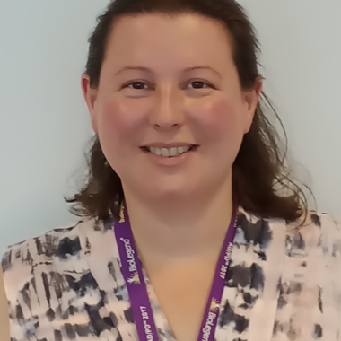 Dr Stephanie J. Hanna 