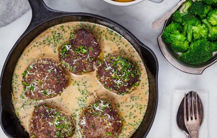 Parmesanbiffar I Graslokssas Foto Nurlan Mathem1
