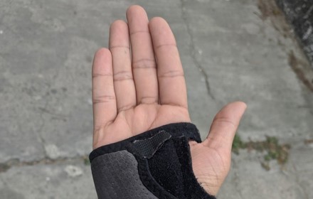 Hand1